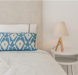 2 Bedroom Apartment with Balcony, Shared Pool and Sea Views in Albufeira, Sleeps 4-6